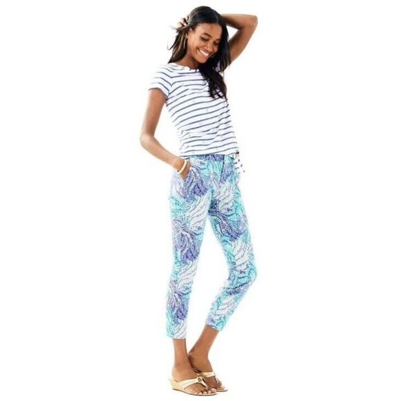 Lilly Pulitzer Shana Stretch Cropped Pants Blue Current Fantasea Sz 6 Tropical - Picture 1 of 10